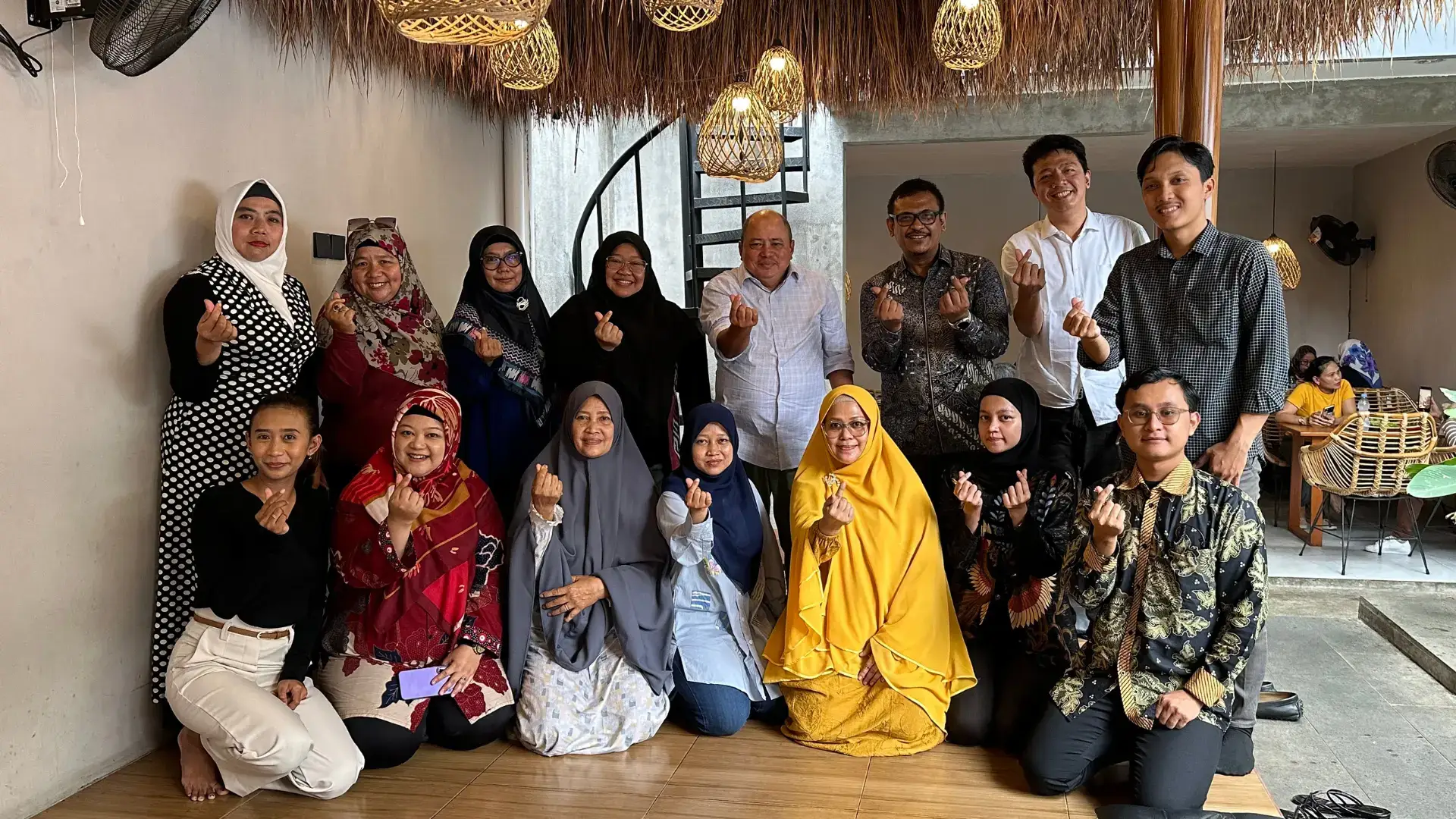 PT Karabha Digdaya dan SP Law Office Bersama UMKM Binaan | SP Law Office PT Karabha Digdaya dan SP Law Office Bersama UMKM Binaan